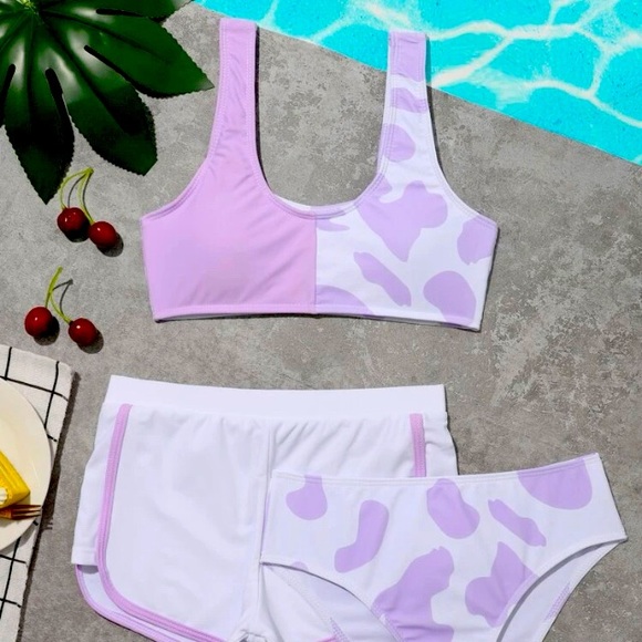 Woman’s Swim suite - Picture 1 of 2